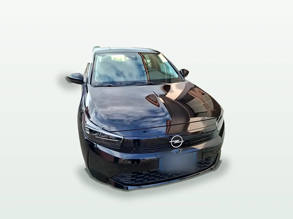 Opel Corsa nera a cinque porte a noleggio da Tash Autonoleggio a Latina