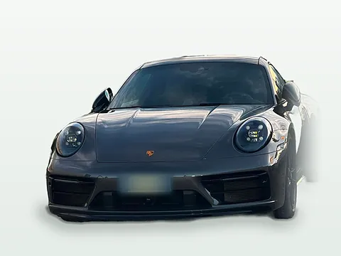 Porsche 911 Carrera 4 GTS grigia a noleggio da Tash Autonoleggio a Latina